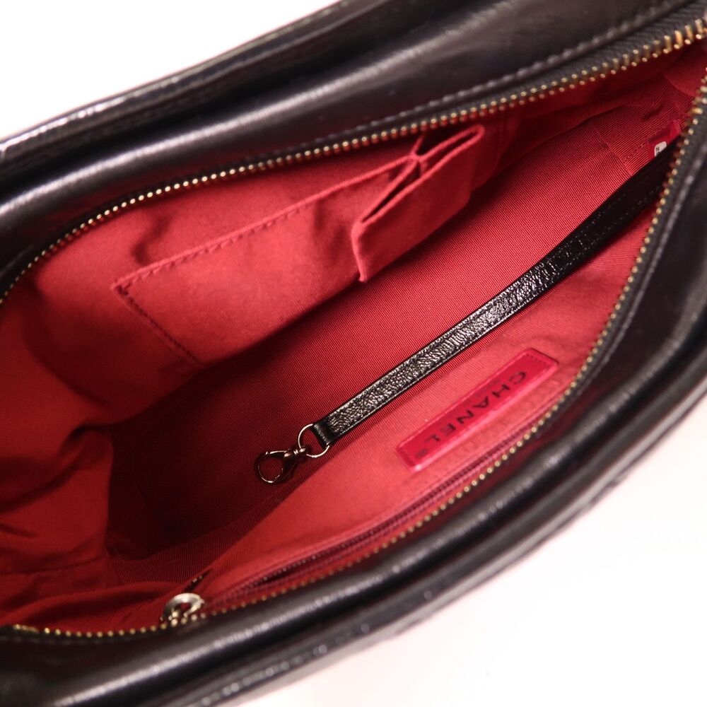 ✨🛍️ Chanel Small Black Quilted Leather Gabrielle Hobo Bag - Picture 8 of 11